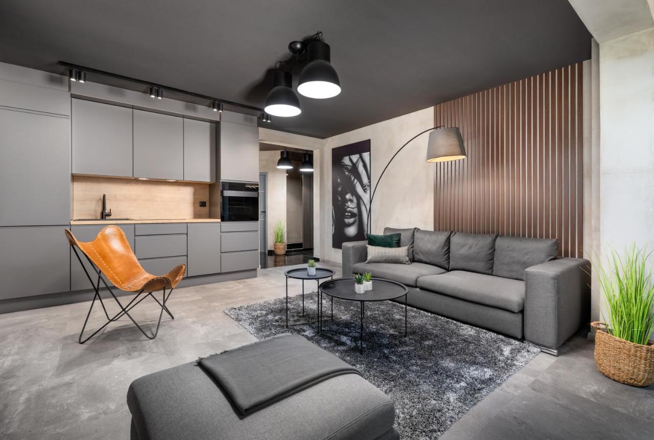 Luxury Elit Apartment Pola Esterno foto