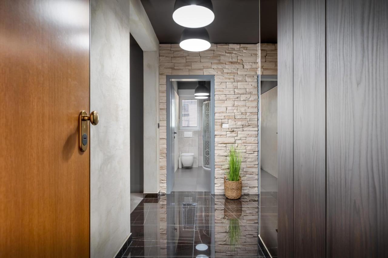 Luxury Elit Apartment Pola Esterno foto